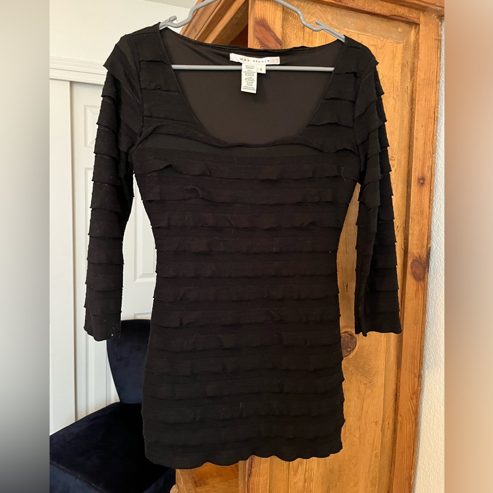 Black Max Studio three quarter sleeve top